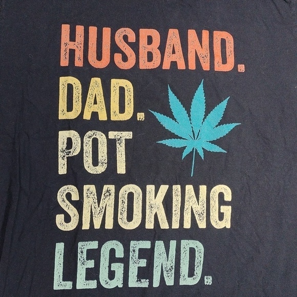 Husband pot smoker men's medium sized t shirt - Picture 2 of 7